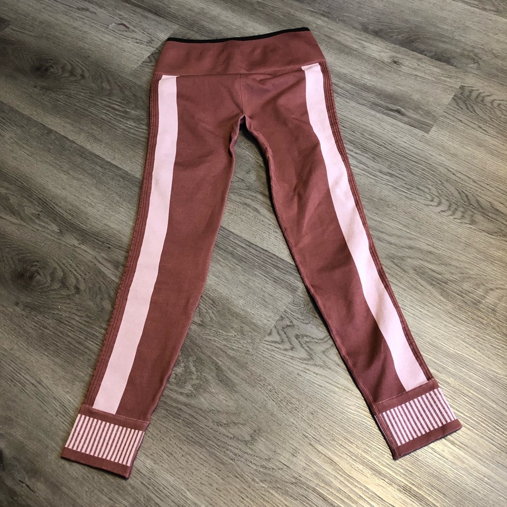 Fabletics High Waisted Seamless Colorblock Leggin… - image 5